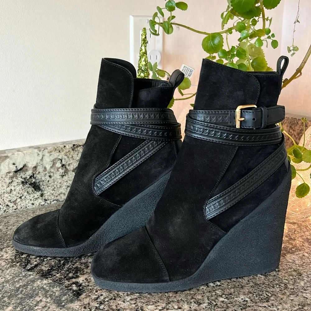 Louis Vuitton size 39